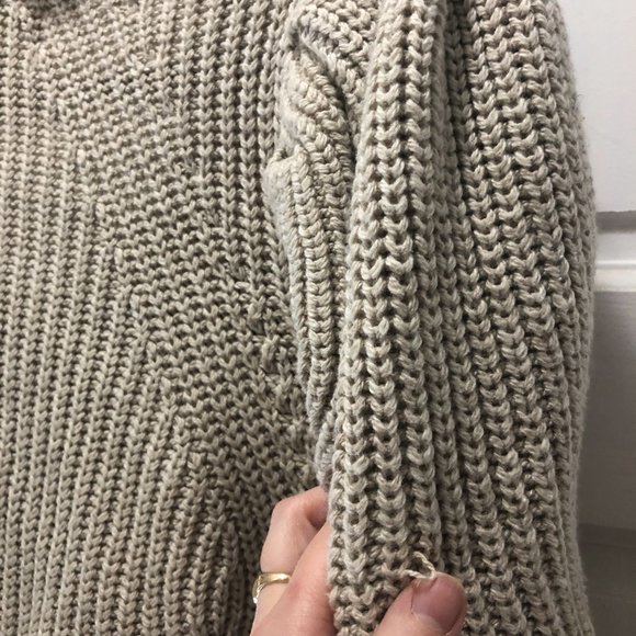 Puff Sleeve VNeck Sweater - Picture 10 of 10